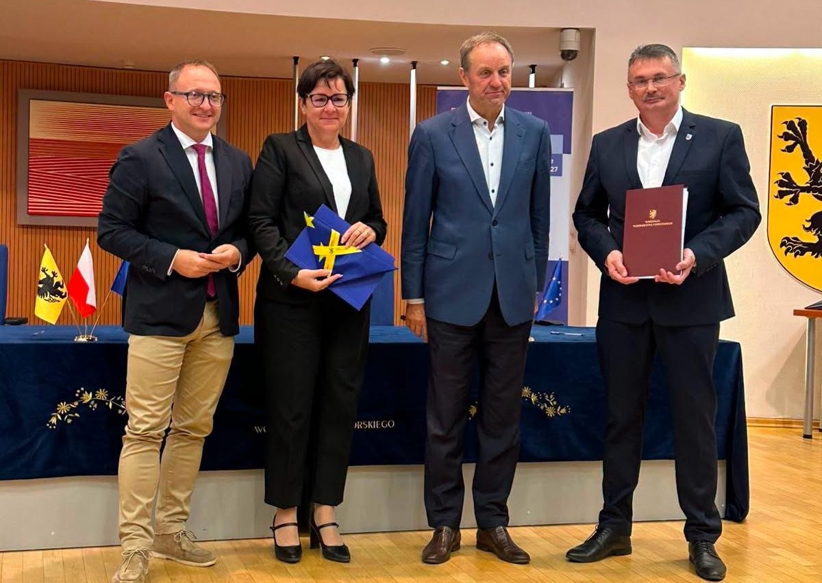 biblioteka w stegnie przejdzie termomodernizacje. jest dofinansowanie