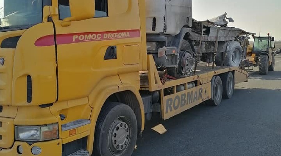 wypadek ciężarówek na S7 (11)