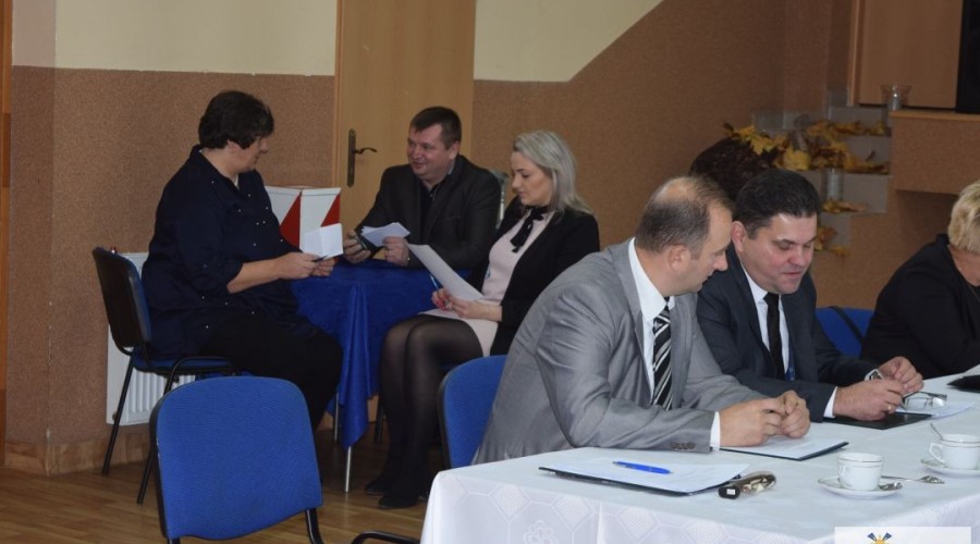 pierwsza-sesja-rady-gminy-stegna-103 (1)