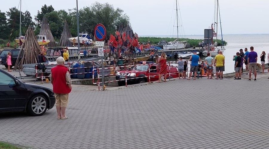 wypadł za burtę zalew wiślany (1)