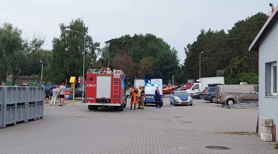 wypadł za burtę zalew wiślany (6)