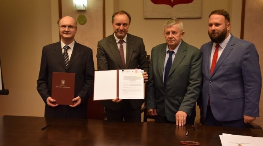 5be44a2347dc6_o_large