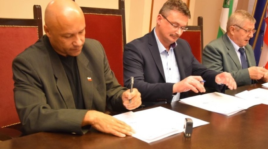 5be44a27d12f5_o_large