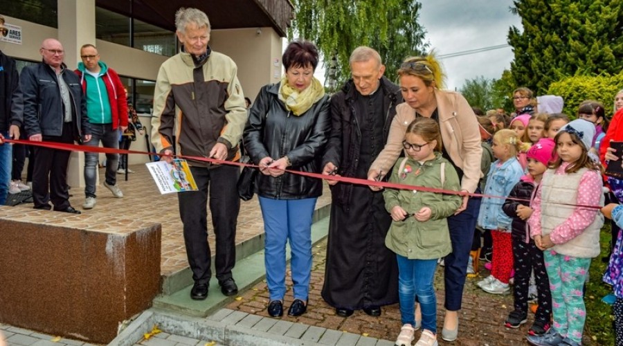 Otwarcie placu zabaw i festyn rodzinny w Tujsku (37)