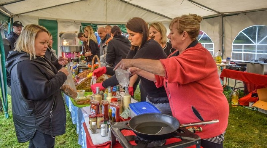 festyn charytatywny Drewnica0126