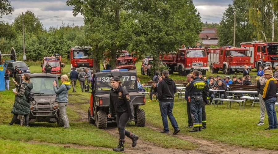 festyn charytatywny Drewnica0128