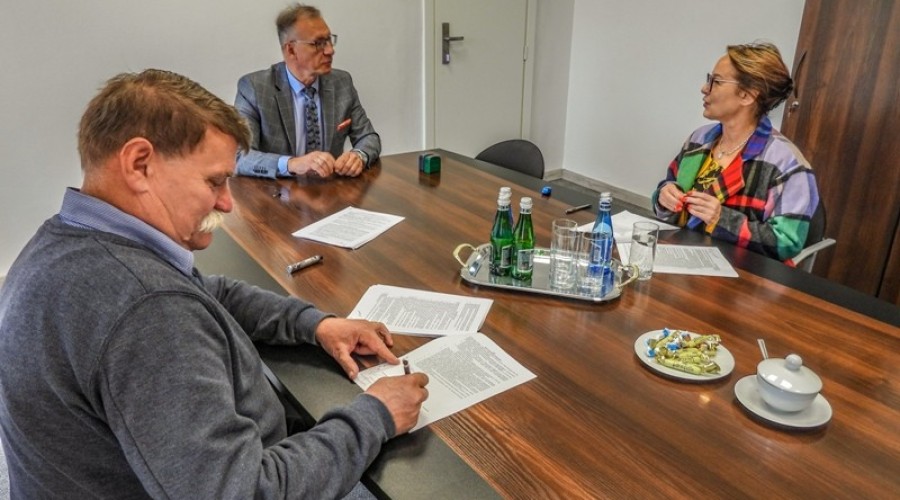 przebudowa drogi na Łaszkę podpisana umowa.03