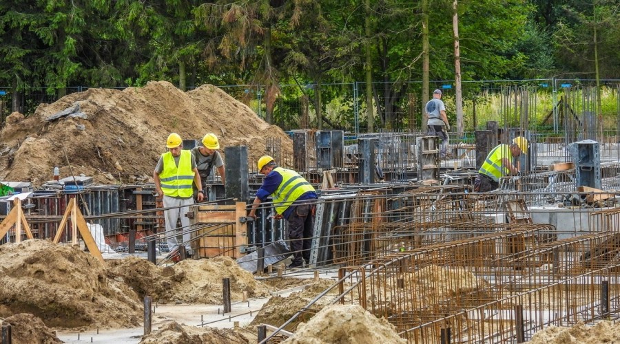 budowa hali drewnica