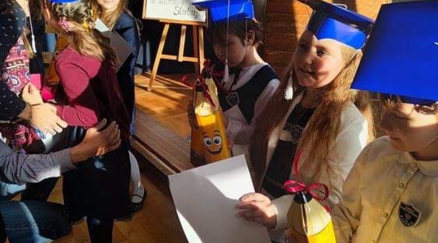 Stegna. Dzień Edukacji Narodowej i pasowanie uczniów (3)