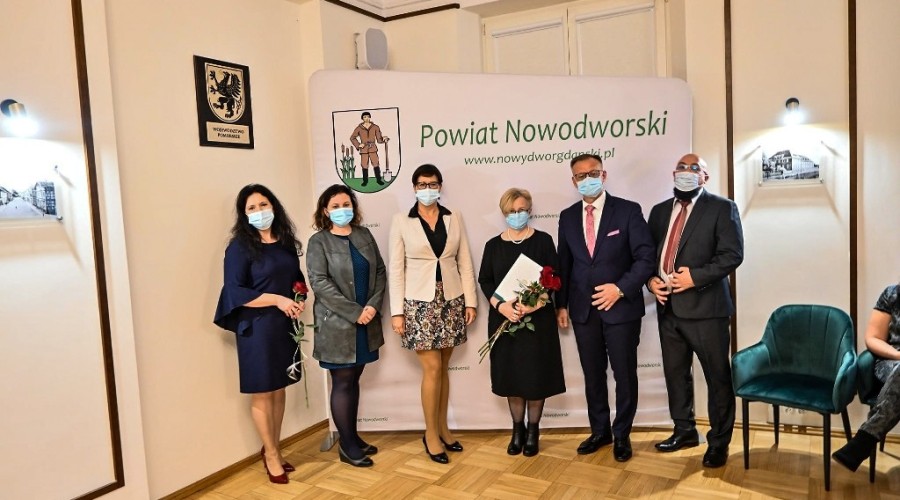 Nagrody Starosty Nowodworskiego dla nauczycieli placówek oświatowych7
