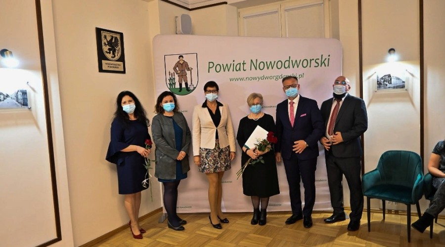Nagrody Starosty Nowodworskiego dla nauczycieli placówek oświatowych (9)