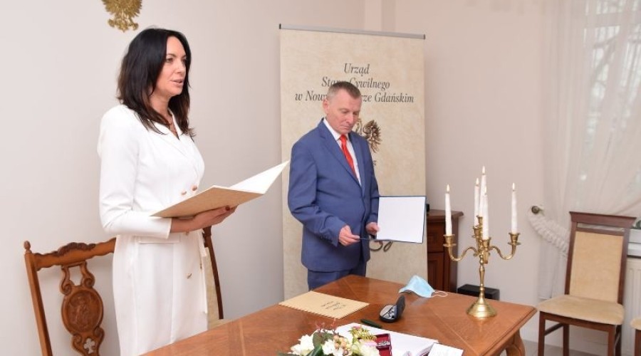 Państwo Wanda i Ryszard Miszewscy świętują Złote Gody1