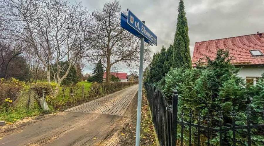 ul-sloneczna-w-drewnicy