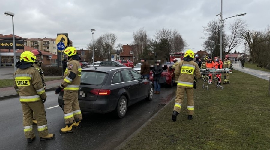 nowy dwór gd wypadek trzech aut (2)