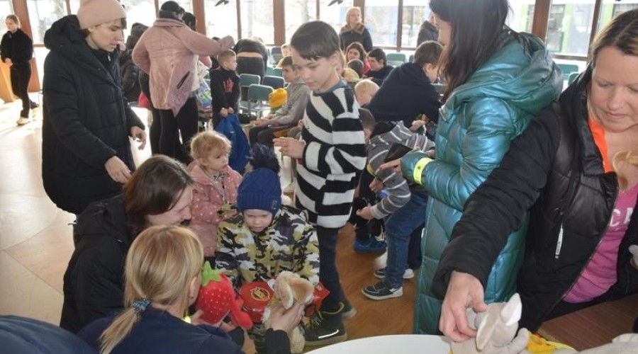 policjanci dla uchodźców23