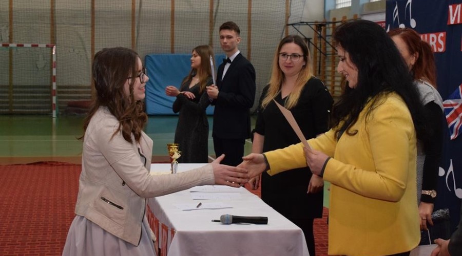 VI Powiatowy Konkurs Piosenki Angielskiej (2)