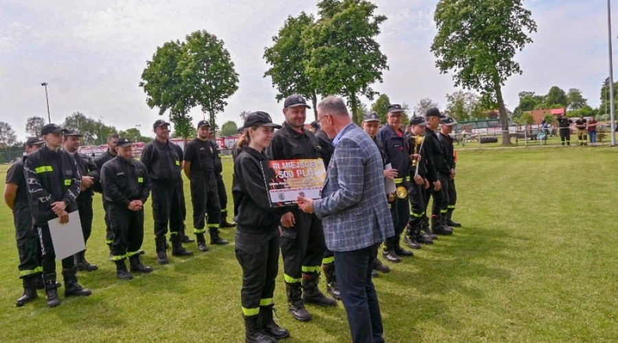 OSP Nowa Kościelnica najlepszą druzyna w powiecie nowodworskim.003