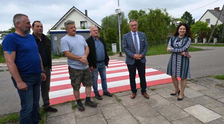 Powstało interaktywne przejście dla pieszych w Piaskowcu.