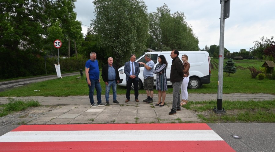Powstało interaktywne przejście dla pieszych w Piaskowcu.