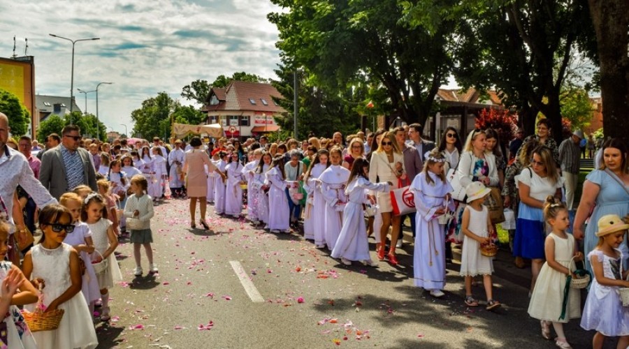 procesja Bożego Ciała w Nowym Dworze Gdańskim (14)