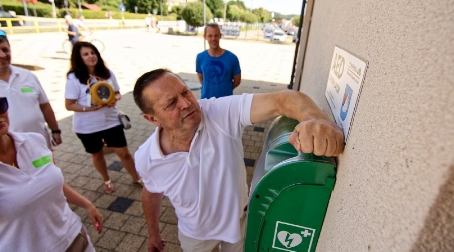 defibrylator dla krynicy morskiej08