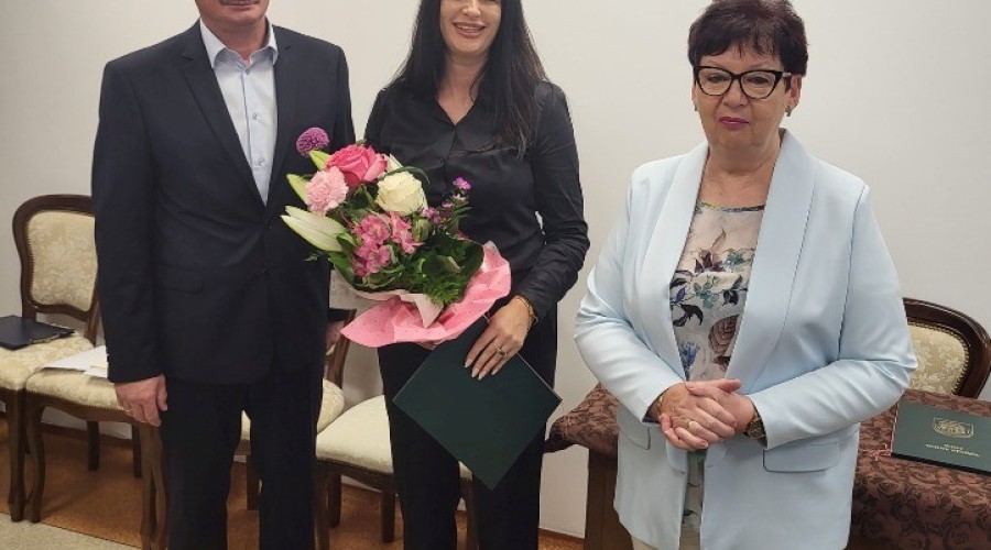 Wręczenie aktów powierzenia dyrektorom szkół4