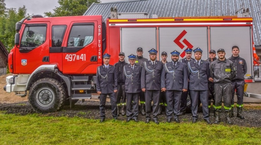 nowy wóz OSP Tujsk (3)_edited