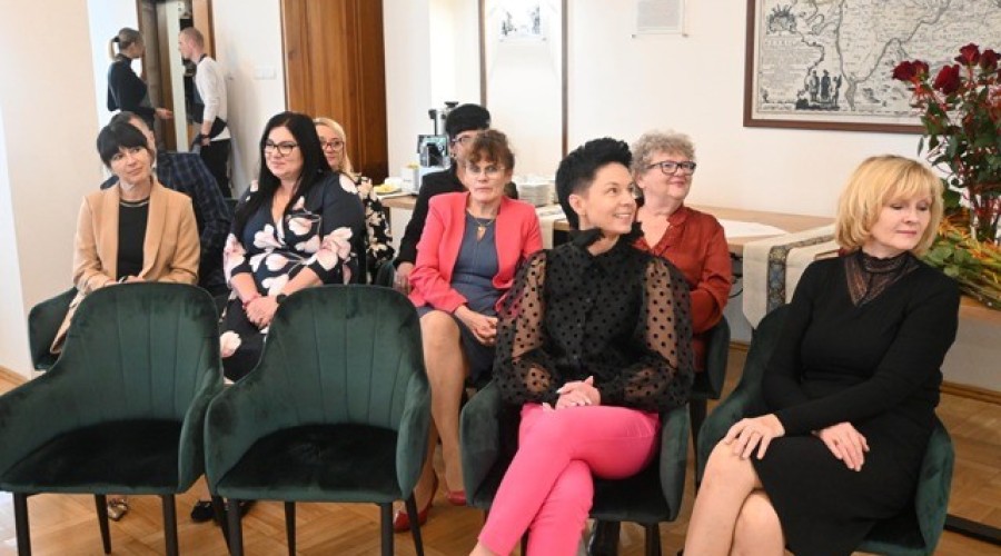 Nowy Dwór Gdański. Nagrody dla nauczycieli13