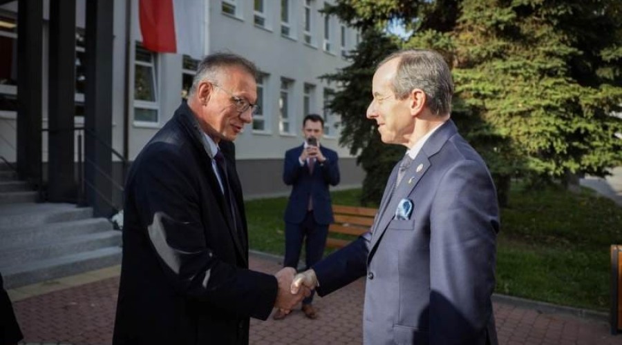 Nowy Dwór Gdański. Spotkanie Marszałka Senatu RP Tomasza Grodzkiego z młodzieżą. 08