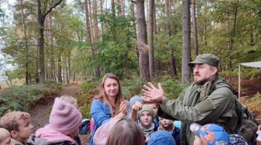 Jantar. Spotkanie uczniów z ornitologami ze stację terenowej Akcji Bałtyckiej.04