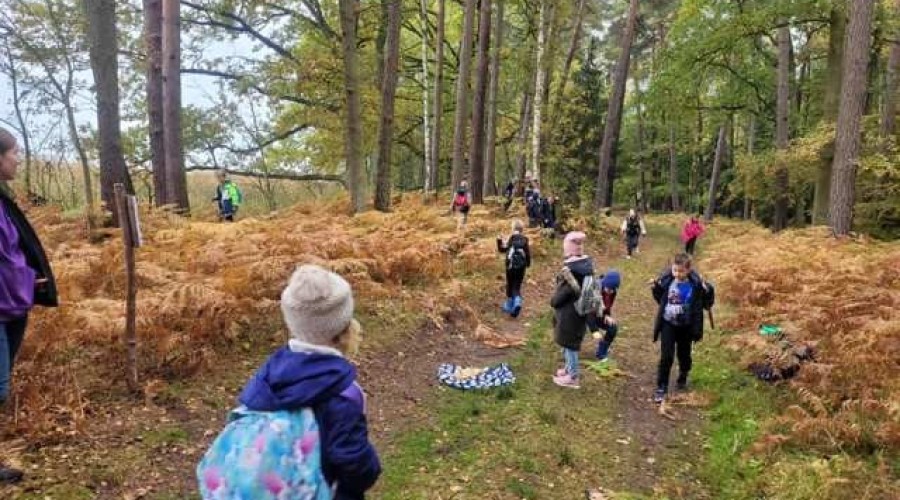 Jantar. Spotkanie uczniów z ornitologami ze stację terenowej Akcji Bałtyckiej.17