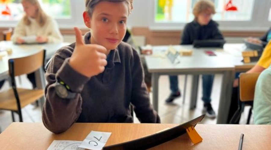 Oliwier Demidiuk zwycięzcą III turnieju Rummikub w Mikoszewie02