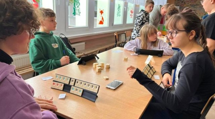 Oliwier Demidiuk zwycięzcą III turnieju Rummikub w Mikoszewie14