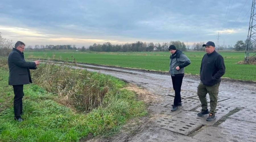 stobiec chełmek zniszczona droga03