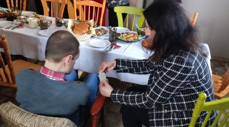 Wigilijne spotkanie uczestników Warsztatów Terapii Zajęciowej.  (11)