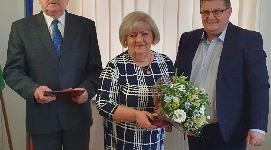 Ostaszewo. Państwo Irena i Jan Wycichowscy świętują Złote Gody. (2)