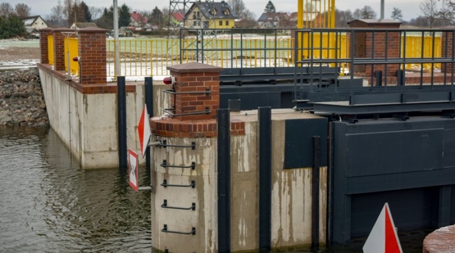 Wrota sztormowe (14)