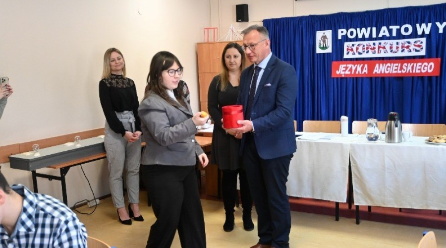 Powiatowego konkursu języka angielskiego z elementami wiedzy o krajach anglojęzycznych (17)