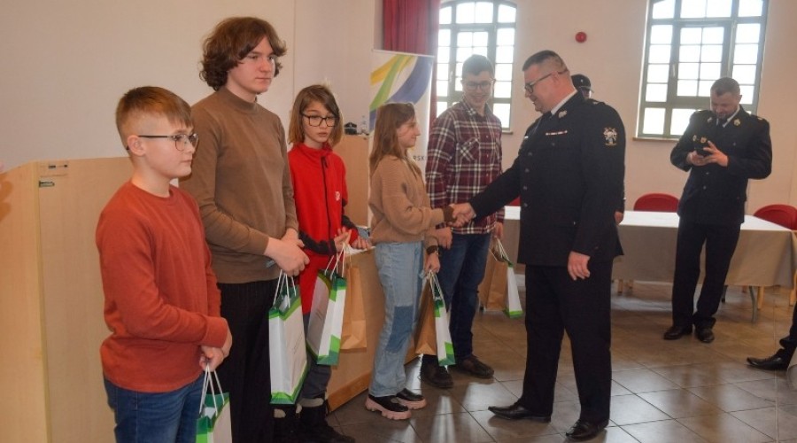 mlodzież zapobiega pożarom (21)