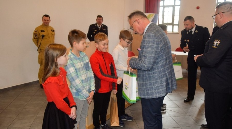 mlodzież zapobiega pożarom (36)