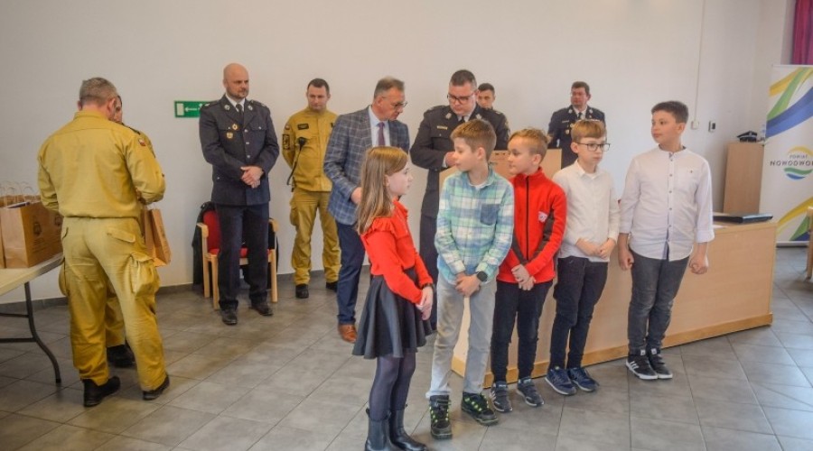 mlodzież zapobiega pożarom (40)