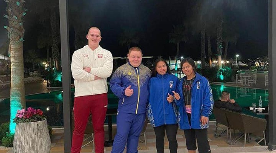 WOJTEK PIOTROWSKI  (2)