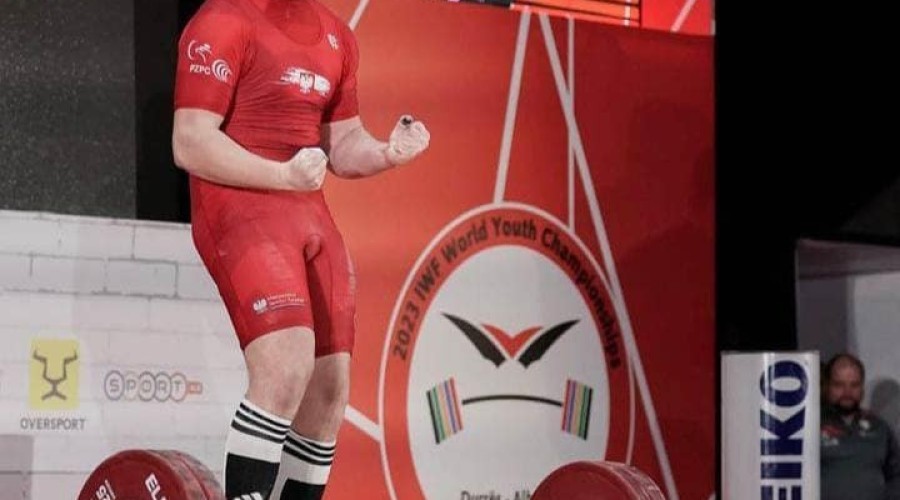 WOJTEK PIOTROWSKI  (6)