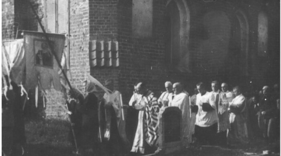 SKM_C454e23033116350_0001-700x493