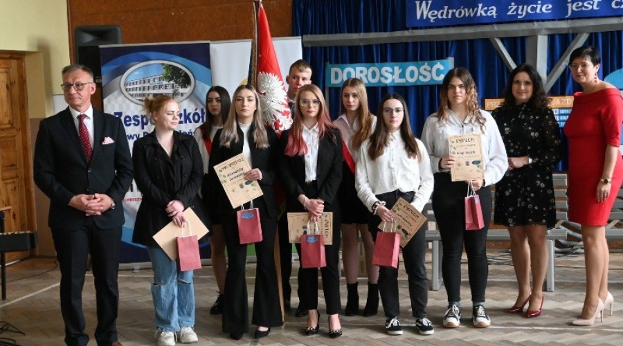 pozegnanie absolwentow zespolu szkol nowy dwor gd16