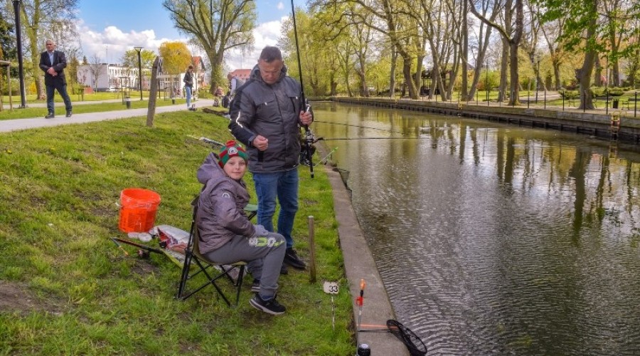 Zawody wędkarskie dla dzieci młodzieży (155)