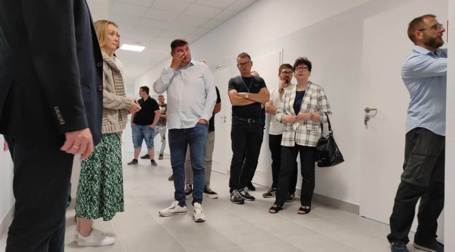 hala sportowa w drewnicy (16)