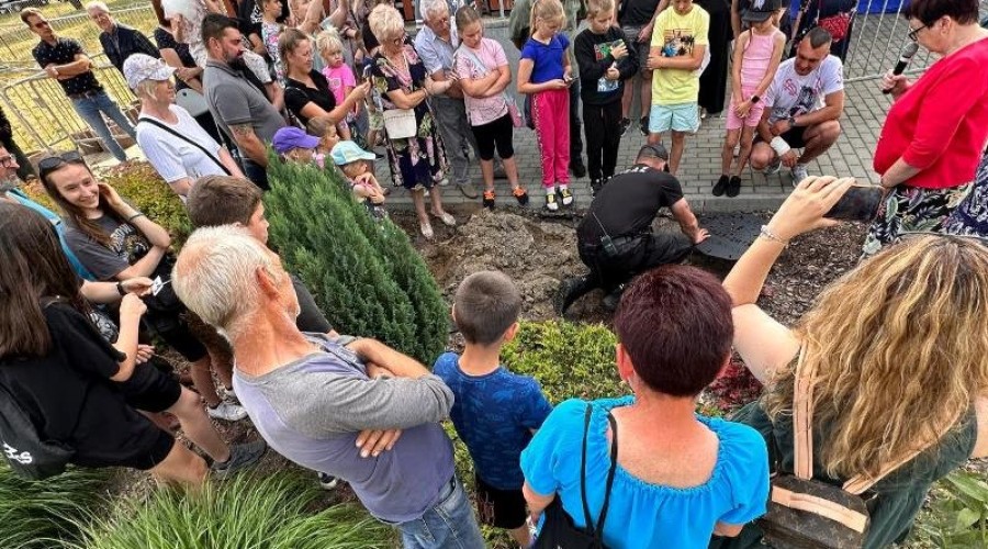 Drewnica wkopanie kapsuły czasu dzwynka_ kostychyn (38)