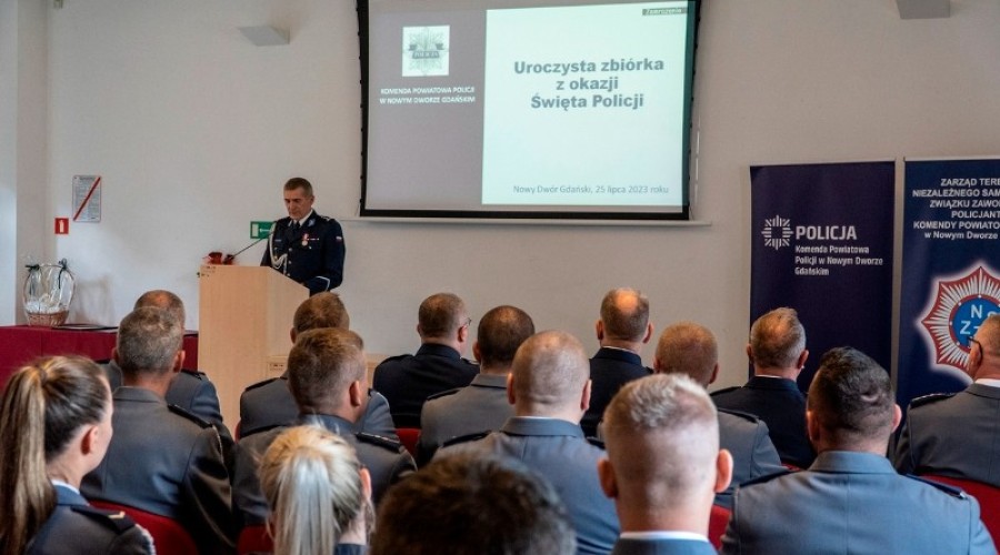 Obchody Święta Policji48