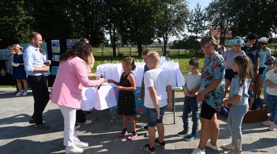 Plenerowa Gra Rybacka w SOSW Podsumowanie Inwestycji na Festynie Rybaka (10)